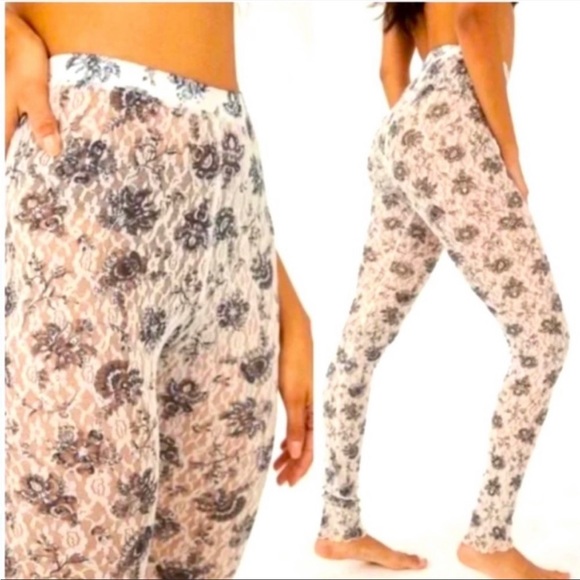 Free People Layered in Lace Ivory Combo Leggings NWT - Picture 2 of 5